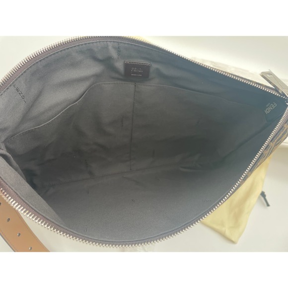 NEW FENDI FF LOGO ZIP CLUTCH SHOULDER BAG NWT! - Picture 14 of 16